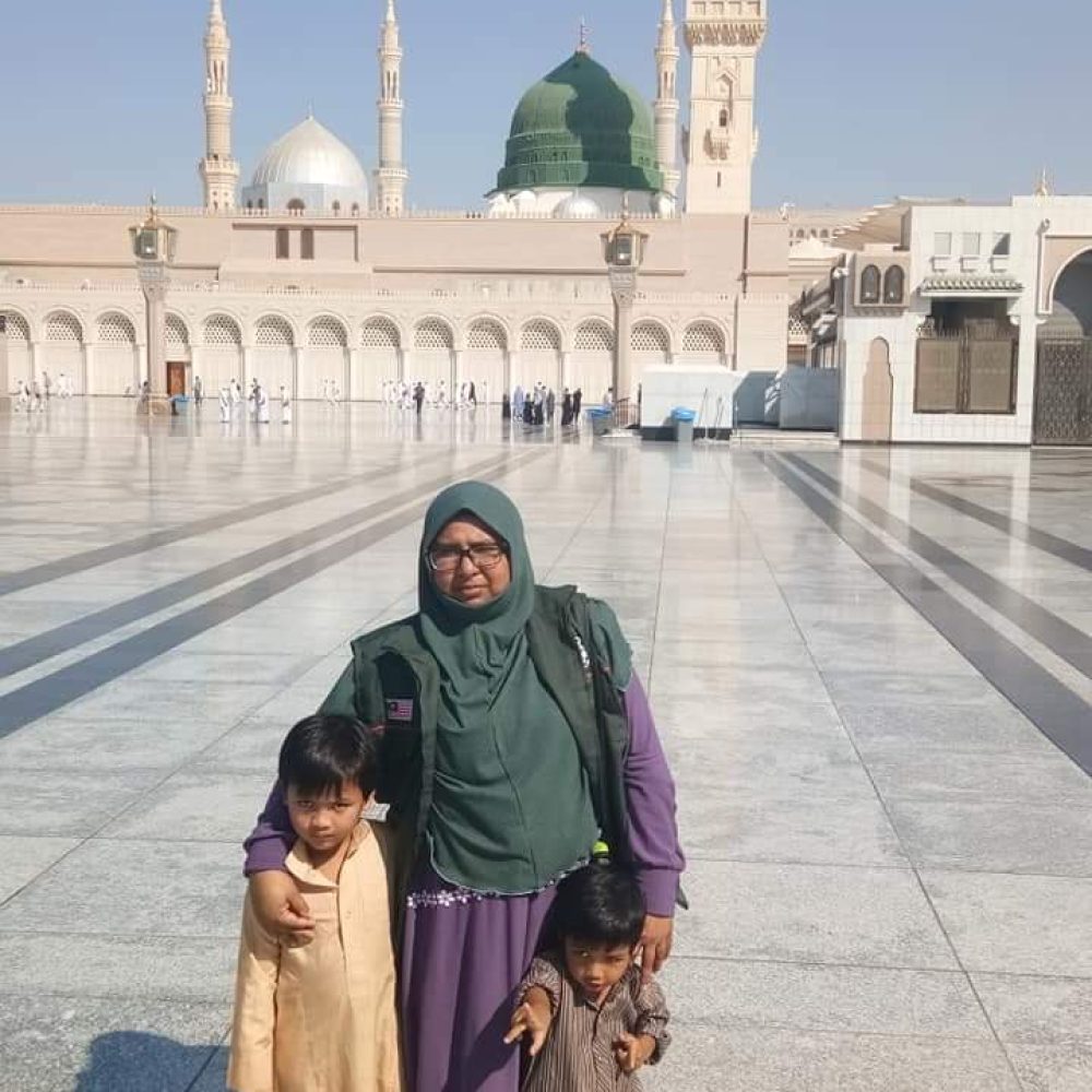 gambar depan masjid nabawi